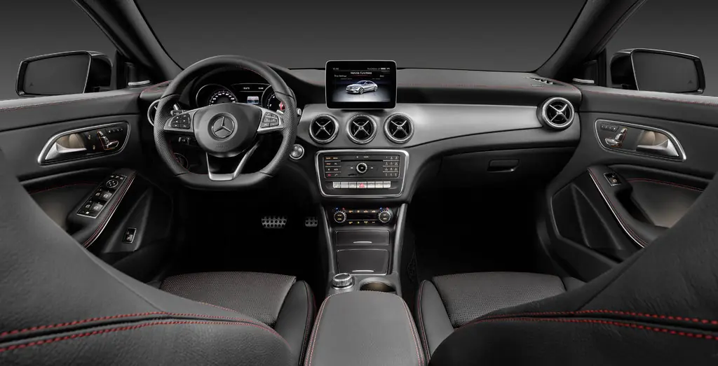 Mercedes-Benz CLA 2016-2023: салон. Mercedes-Benz CLA 2016-2023 — салон