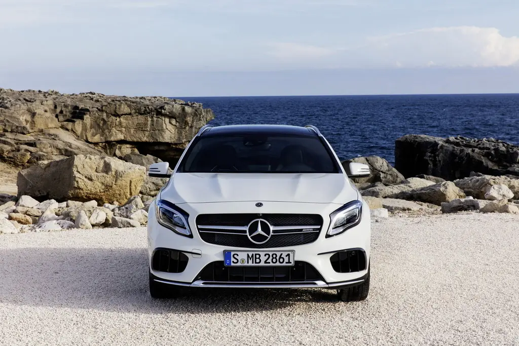 Mercedes-Benz GLA 2017-2023