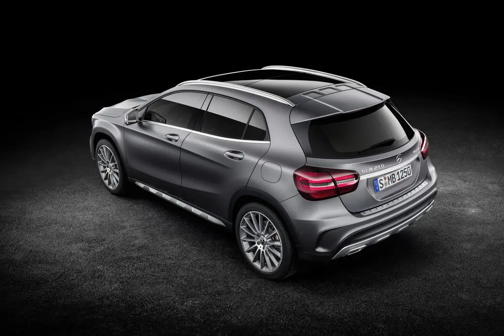 Mercedes-Benz GLA 2017-2023