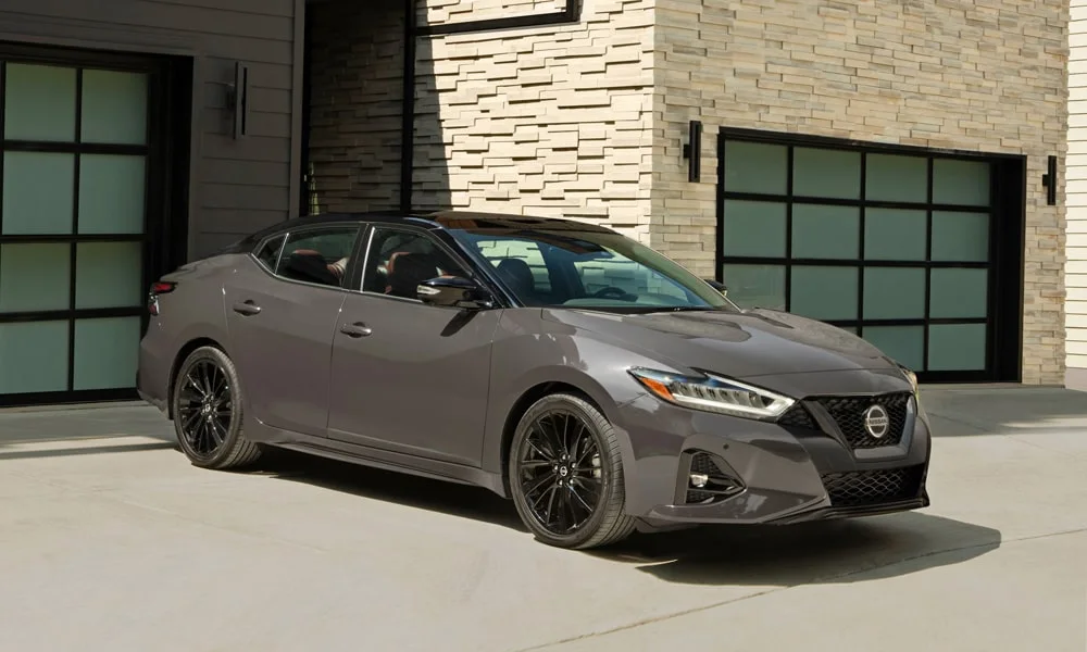 Фото Nissan Maxima — вид спереди, фото 7. Оптика, решётка и бампер — первое впечатление о модели Nissan Maxima — вид спереди, фото 7