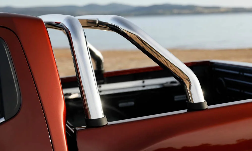 Фото Nissan Navara — экстерьер. Фактура и исполнение внешней детали. Мелкие элементы экстерьера дополняют общий стиль модели Nissan Navara — экстерьер