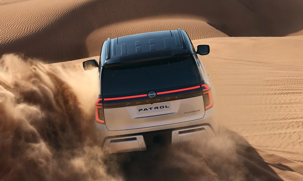 Фото Nissan Patrol (2024) — вид сзади, фото 4. Графика фонарей, бампер и оформление пятой двери Nissan Patrol (2024) — вид сзади, фото 4