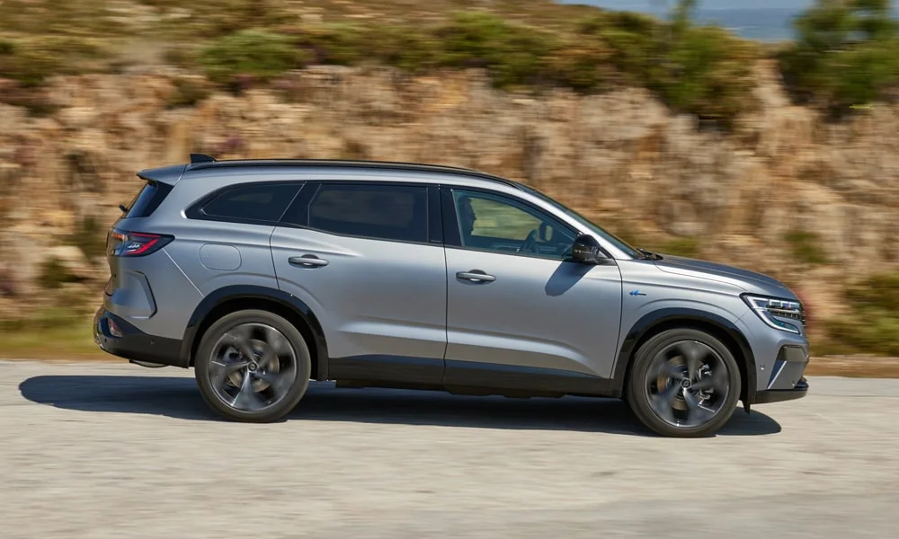 Renault Espace (2024) — вид сбоку