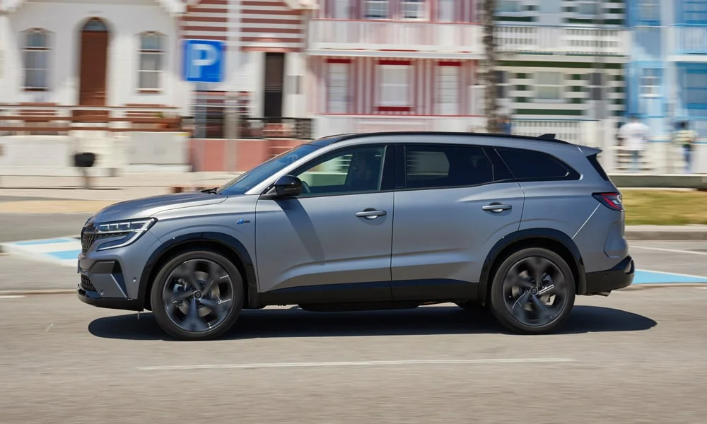 Renault Espace (2024) — вид сбоку, фото 2
