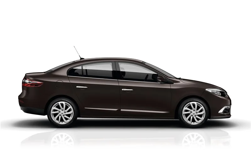Renault Fluence 2009-2013 — вид сбоку