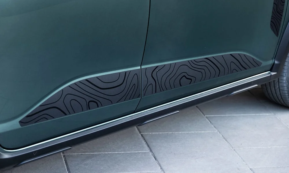Фото Renault Sandero Stepway (2024) — интерьер, фото 2. Общий план салона: архитектура панели, консоль и кресла Renault Sandero Stepway (2024) — интерьер, фото 2