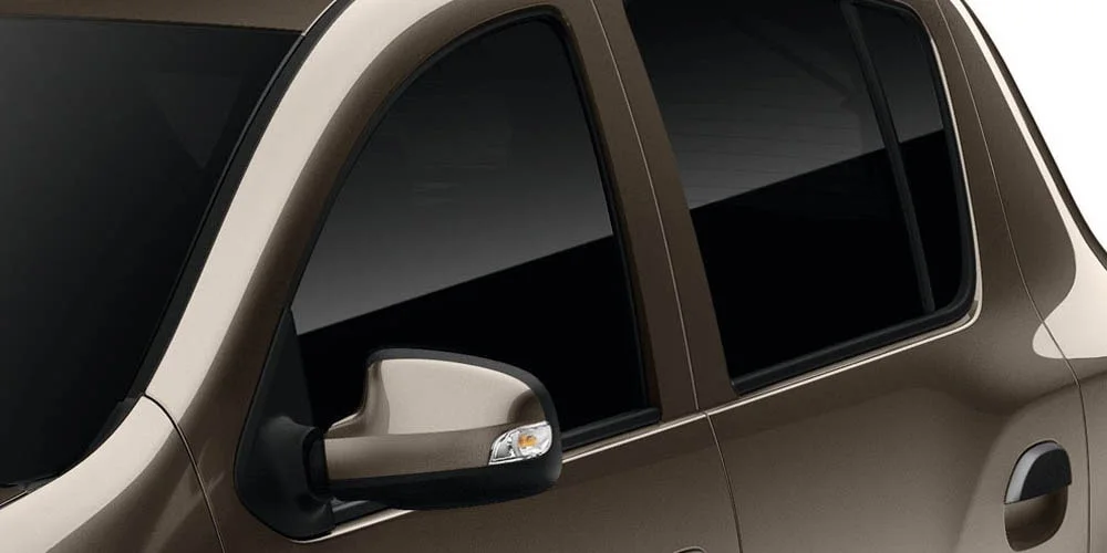 Фото Renault Sandero — экстерьер. Фрагмент кузова: фактура и исполнение детали Renault Sandero — экстерьер