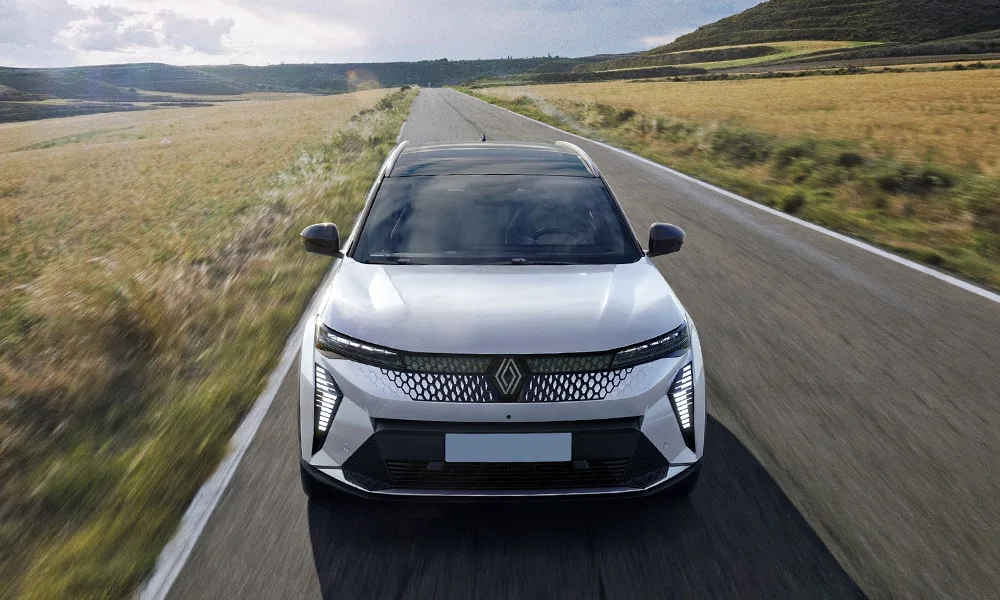 Фото Renault Scenic — крыша, фото 3. Крыша сверху: остекление, рейлинги и антенна-плавник. Рейлинги рассчитаны на поперечины для бокса или велокреплений Renault Scenic — крыша, фото 3