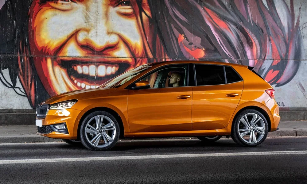 Skoda Fabia — вид сбоку