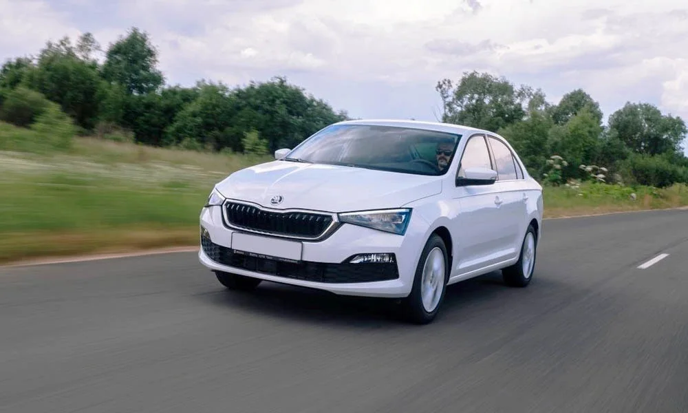 Skoda Rapid — вид спереди, фото 3