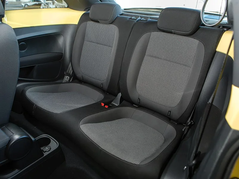 Volkswagen Beetle 2011-2016 — сиденья