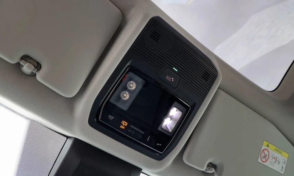 Фото Volkswagen Caddy — деталь интерьера. Элемент отделки вблизи Volkswagen Caddy — деталь интерьера