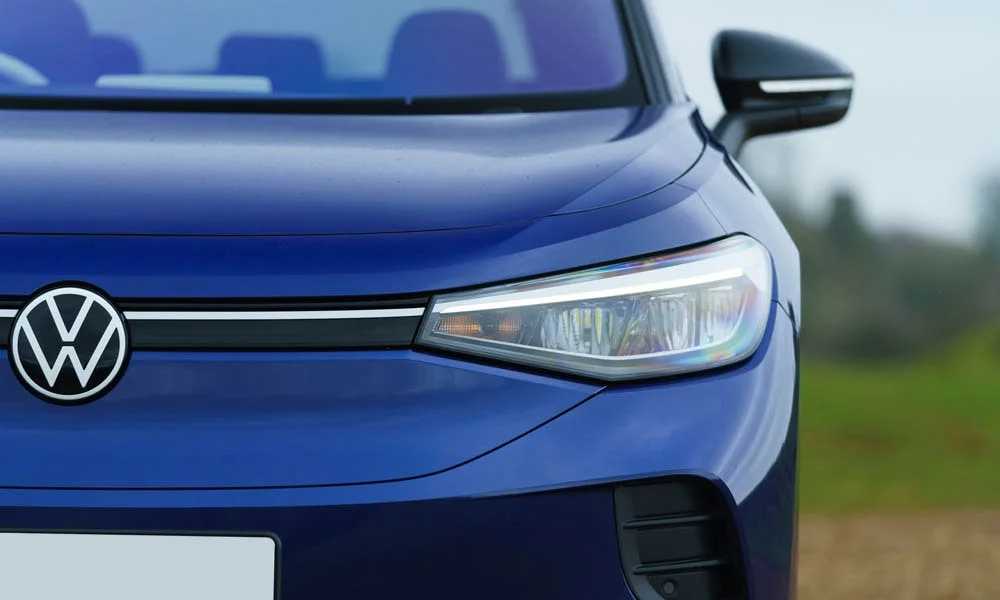 Фото Volkswagen ID 4 — вид спереди, фото 4. Оптика, решётка и бампер — первое впечатление о модели Volkswagen ID 4 — вид спереди, фото 4