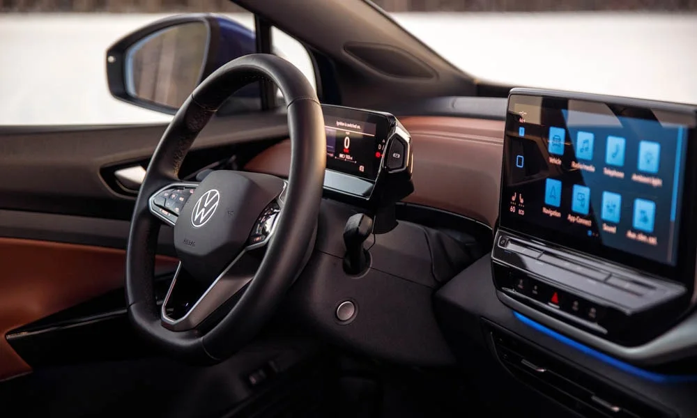 Фото Volkswagen ID 4 — приборная панель, фото 2. Скорость, запас хода и подсказки ассистентов перед глазами. Компоновка приборов настраивается в меню у большинства версий Volkswagen ID 4 — приборная панель, фото 2