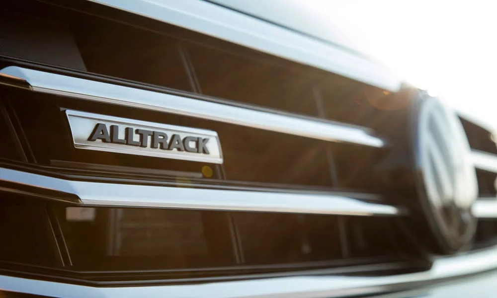 Фото Volkswagen Passat Alltrack — экстерьер. Фактура и исполнение внешней детали Volkswagen Passat Alltrack — экстерьер