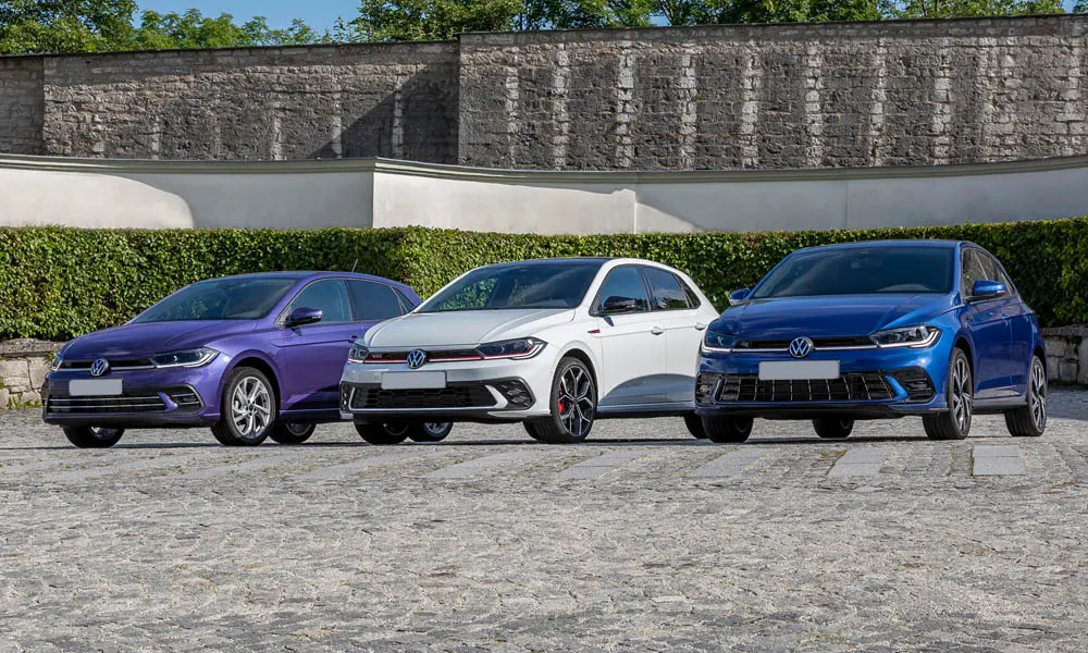 Фото Volkswagen Polo — вид спереди, фото 14. Оптика, решётка и бампер — первое впечатление о модели. Дневные ходовые огни включаются автоматически с запуском Volkswagen Polo — вид спереди, фото 14