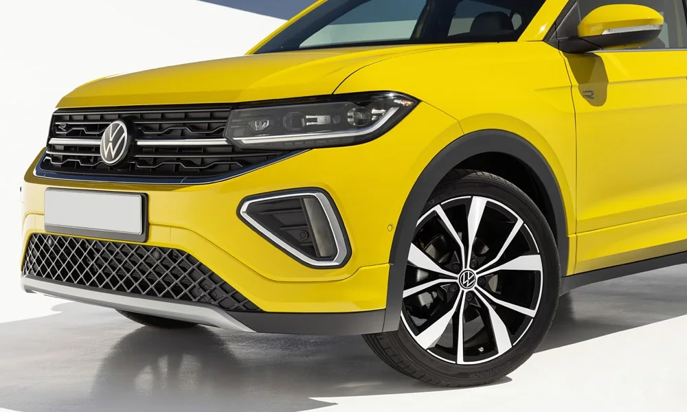 Фото Volkswagen T-Cross — вид спереди, фото 9. Оптика, решётка и бампер — первое впечатление о модели Volkswagen T-Cross — вид спереди, фото 9