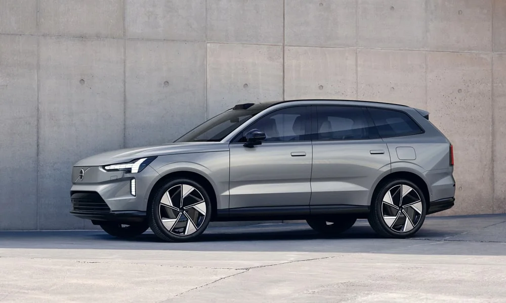 Фото Volvo EX90 (2024) — вид спереди, фото 7. Оптика, решётка и бампер — первое впечатление о модели Volvo EX90 (2024) — вид спереди, фото 7