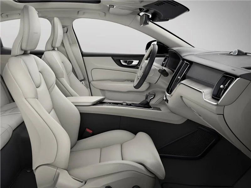 Volvo S60 Cross Country 2010-2018: салон. Volvo S60 Cross Country 2010-2018 — салон