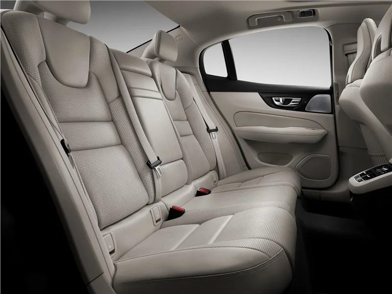 Volvo S60 Cross Country 2010-2018: сиденья. Volvo S60 Cross Country 2010-2018 — сиденья