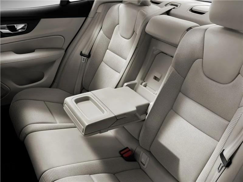 Volvo S60 Cross Country 2010-2018: сиденья. Volvo S60 Cross Country 2010-2018 — сиденья