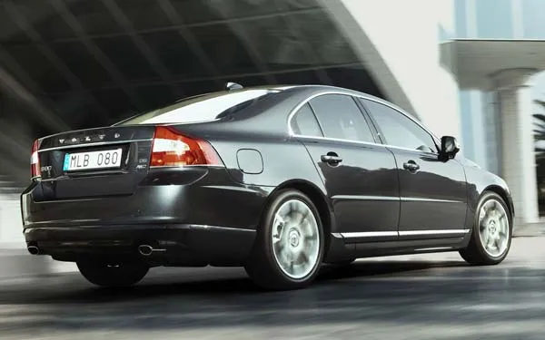Volvo S80 2006-2013 — вид сзади
